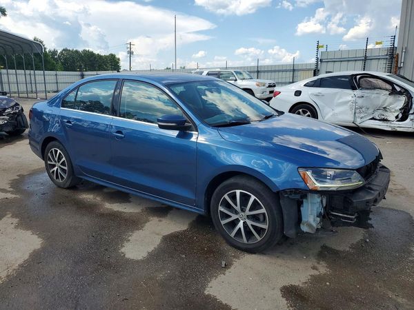 2017 VOLKSWAGEN JETTA SE