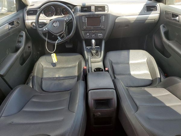 2017 VOLKSWAGEN JETTA SE
