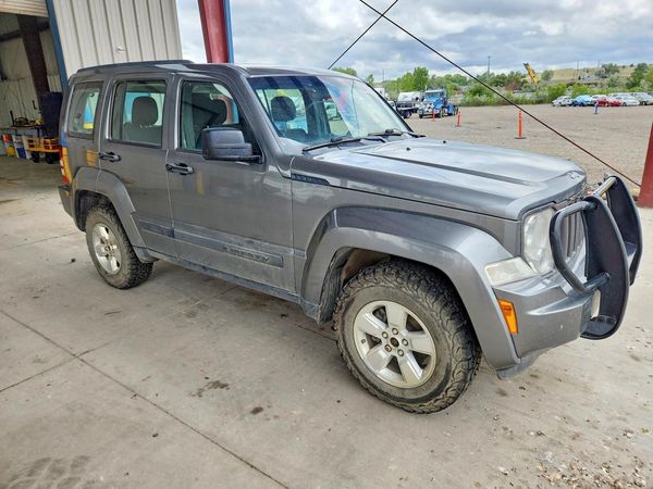 2012 JEEP LIBERTY Sport — Passenger 3/4