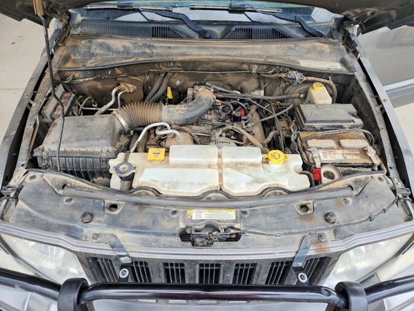 2012 JEEP LIBERTY Sport — Engine bay