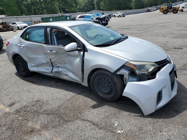 2015 TOYOTA COROLLA