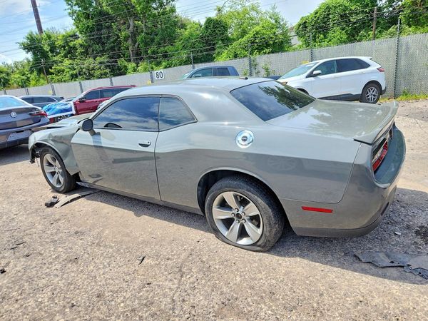 2018 DODGE CHALLENGER SXT