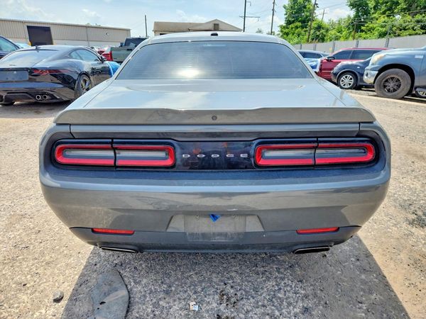 2018 DODGE CHALLENGER SXT