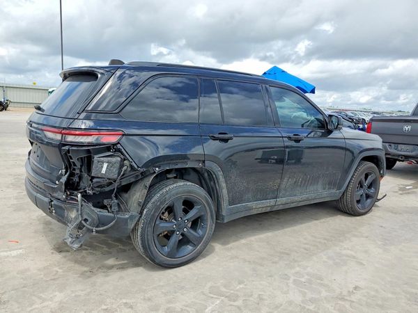 2023 JEEP GRAND CHEROKEE LAREDO 4X4