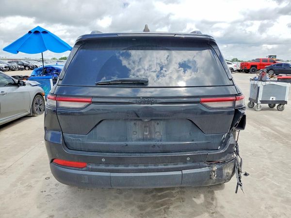 2023 JEEP GRAND CHEROKEE LAREDO 4X4