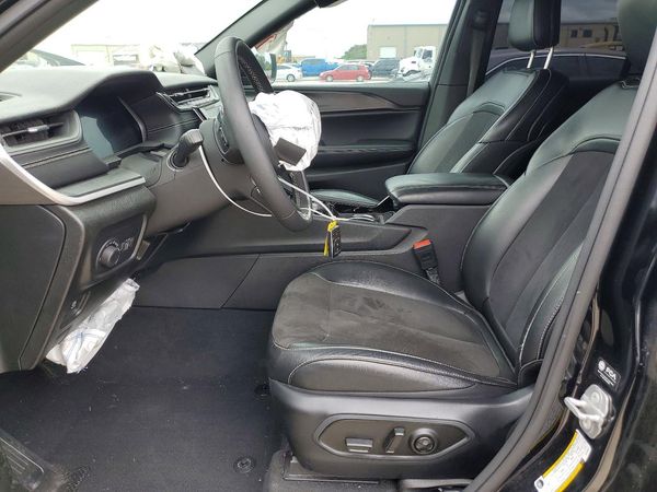 2023 JEEP GRAND CHEROKEE LAREDO 4X4