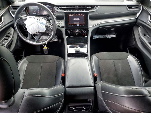 2023 JEEP GRAND CHEROKEE LAREDO 4X4