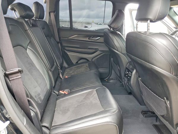 2023 JEEP GRAND CHEROKEE LAREDO 4X4