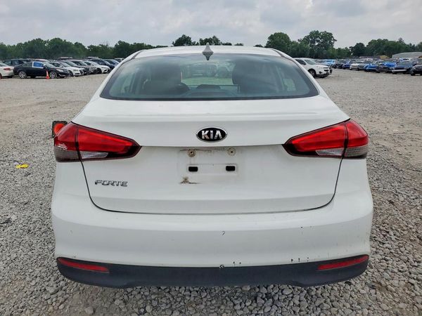 2018 KIA FORTE LX Base