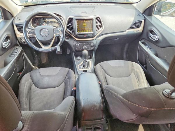 2015 JEEP CHEROKEE LATITUDE 4X4