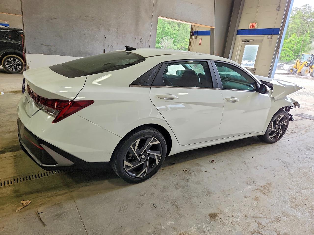 2024 HYUNDAI ELANTRA SEL w/ Convenience Pkg