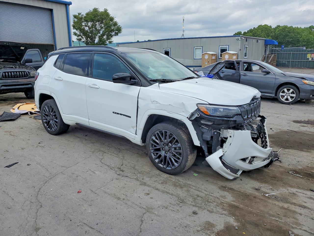 2022 JEEP COMPASS LIMITED 4X4