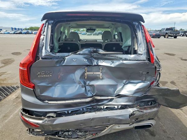 2018 VOLVO XC90