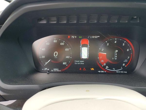 2018 VOLVO XC90