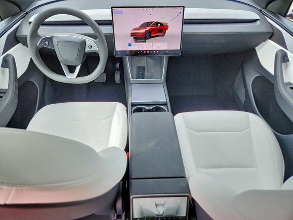 2026 TESLA MODEL Y