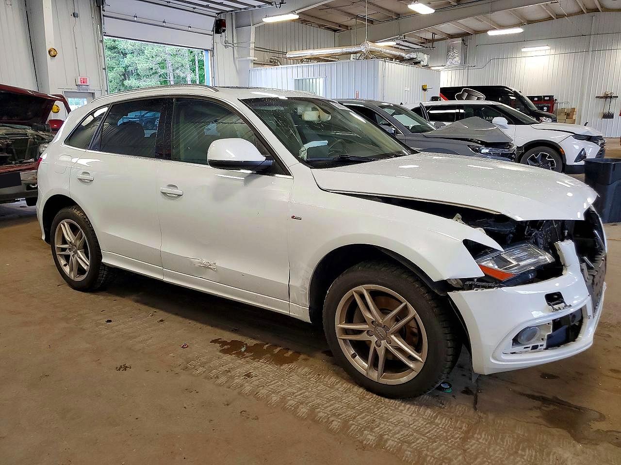 2014 AUDI Q5