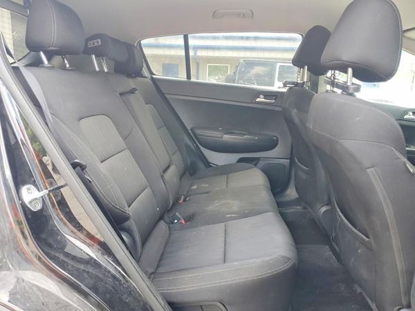 2017 KIA SPORTAGE LX