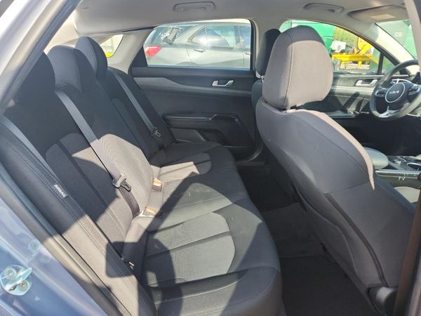 2022 KIA K5 LX