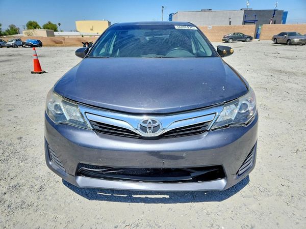 2013 TOYOTA CAMRY