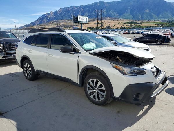 2022 SUBARU OUTBACK Base