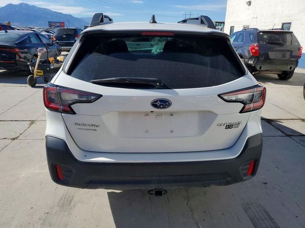 2022 SUBARU OUTBACK Base