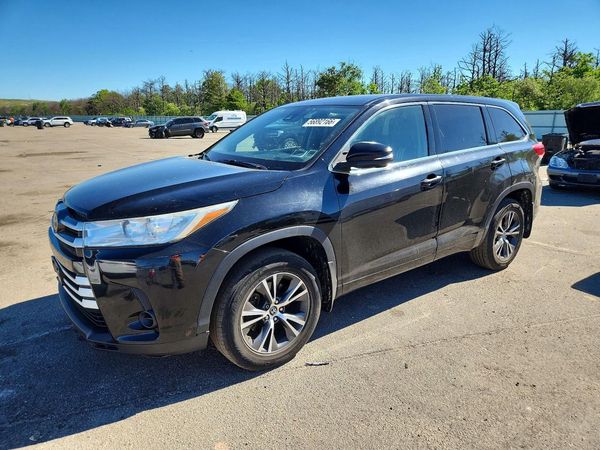 2017 TOYOTA HIGHLANDER LE/LE Plus