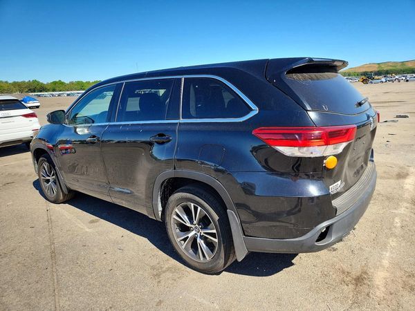 2017 TOYOTA HIGHLANDER LE/LE Plus