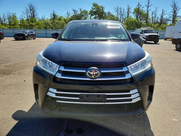2017 TOYOTA HIGHLANDER LE/LE Plus