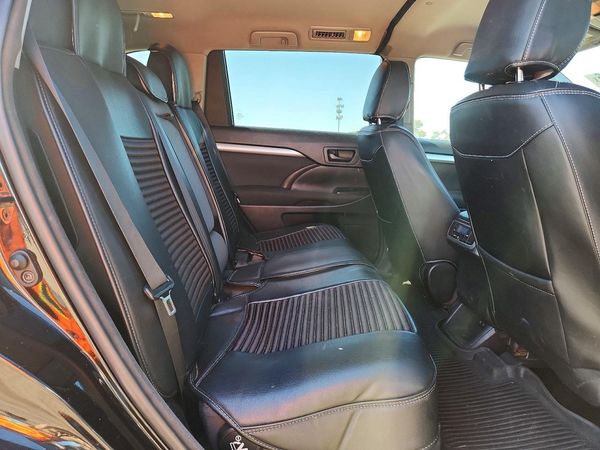 2017 TOYOTA HIGHLANDER LE/LE Plus