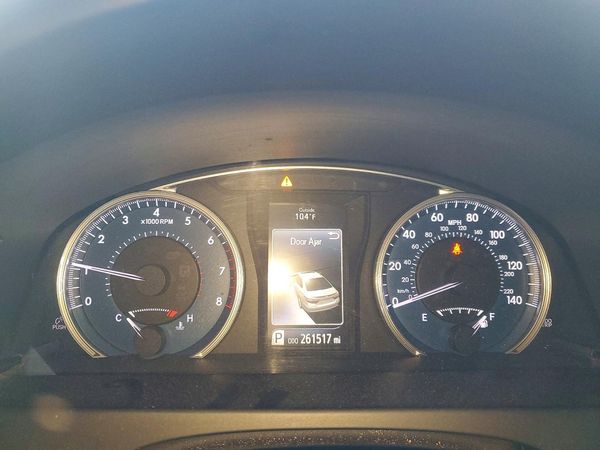 2016 TOYOTA CAMRY