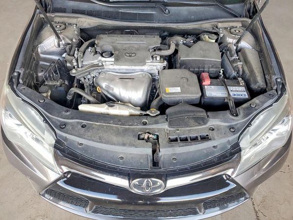 2016 TOYOTA CAMRY