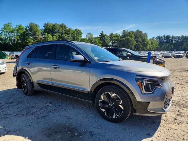 2025 KIA NIRO