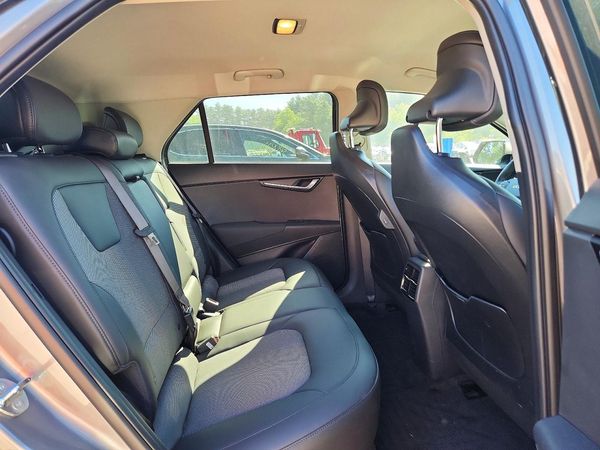 2025 KIA NIRO