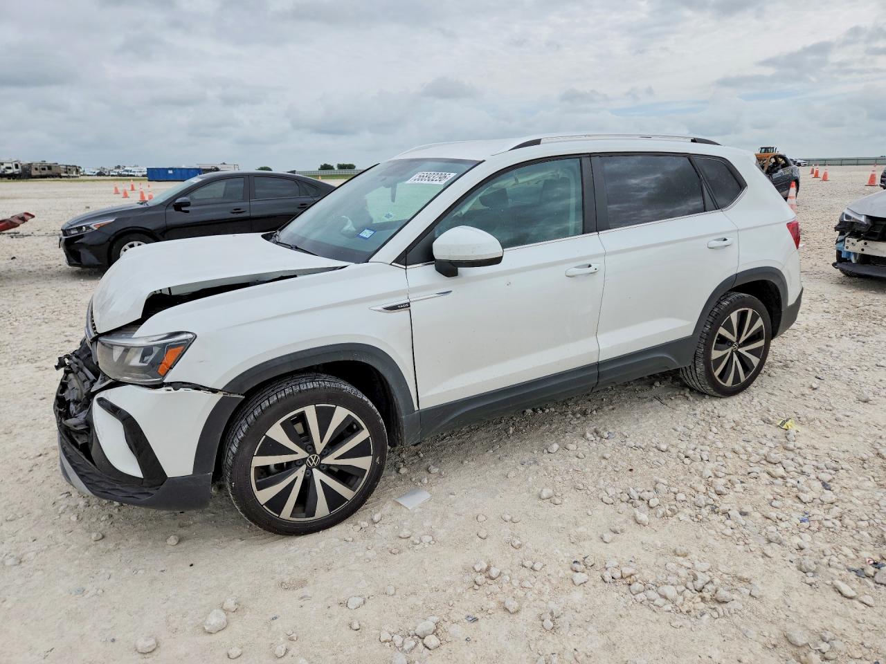 2022 VOLKSWAGEN TAOS SE