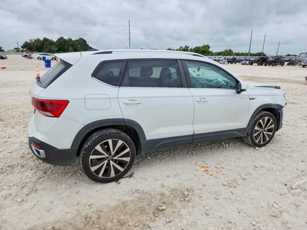 2022 VOLKSWAGEN TAOS SE