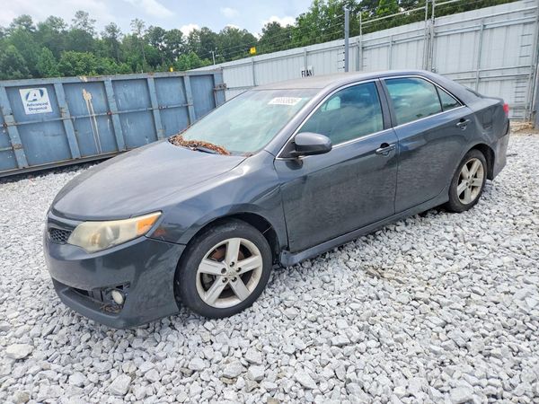 2014 TOYOTA CAMRY