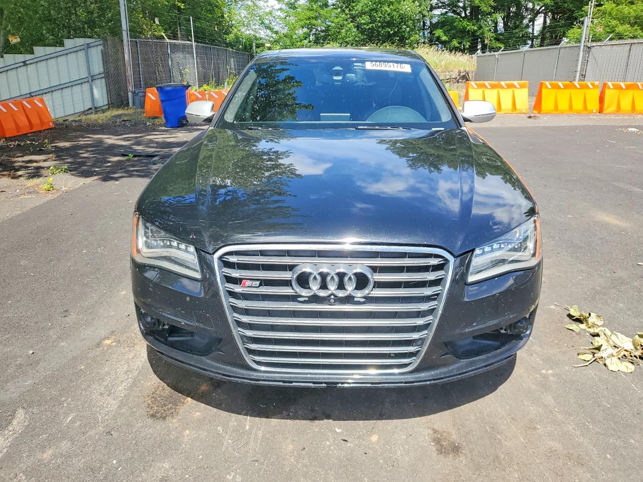 2013 AUDI S8