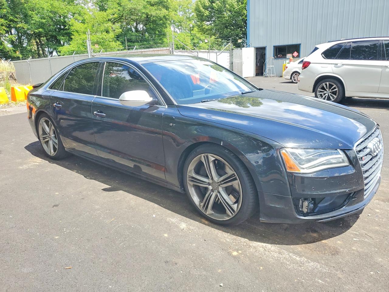 2013 AUDI S8