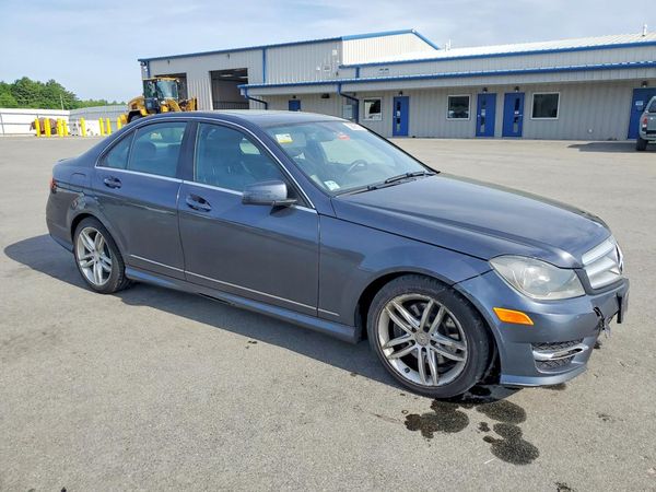 2013 MERCEDES-BENZ C C300