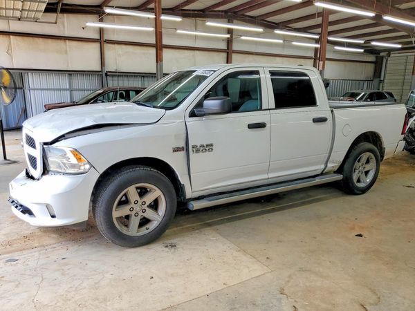 2015 RAM 1500 ST