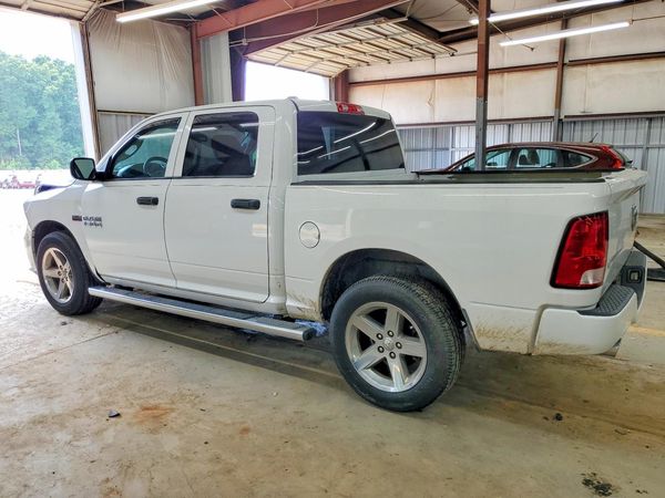 2015 RAM 1500 ST