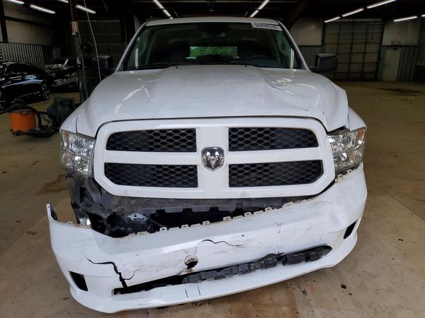 2015 RAM 1500 ST