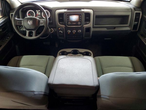 2015 RAM 1500 ST