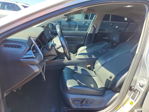 2021 TOYOTA CAMRY SE — DENT