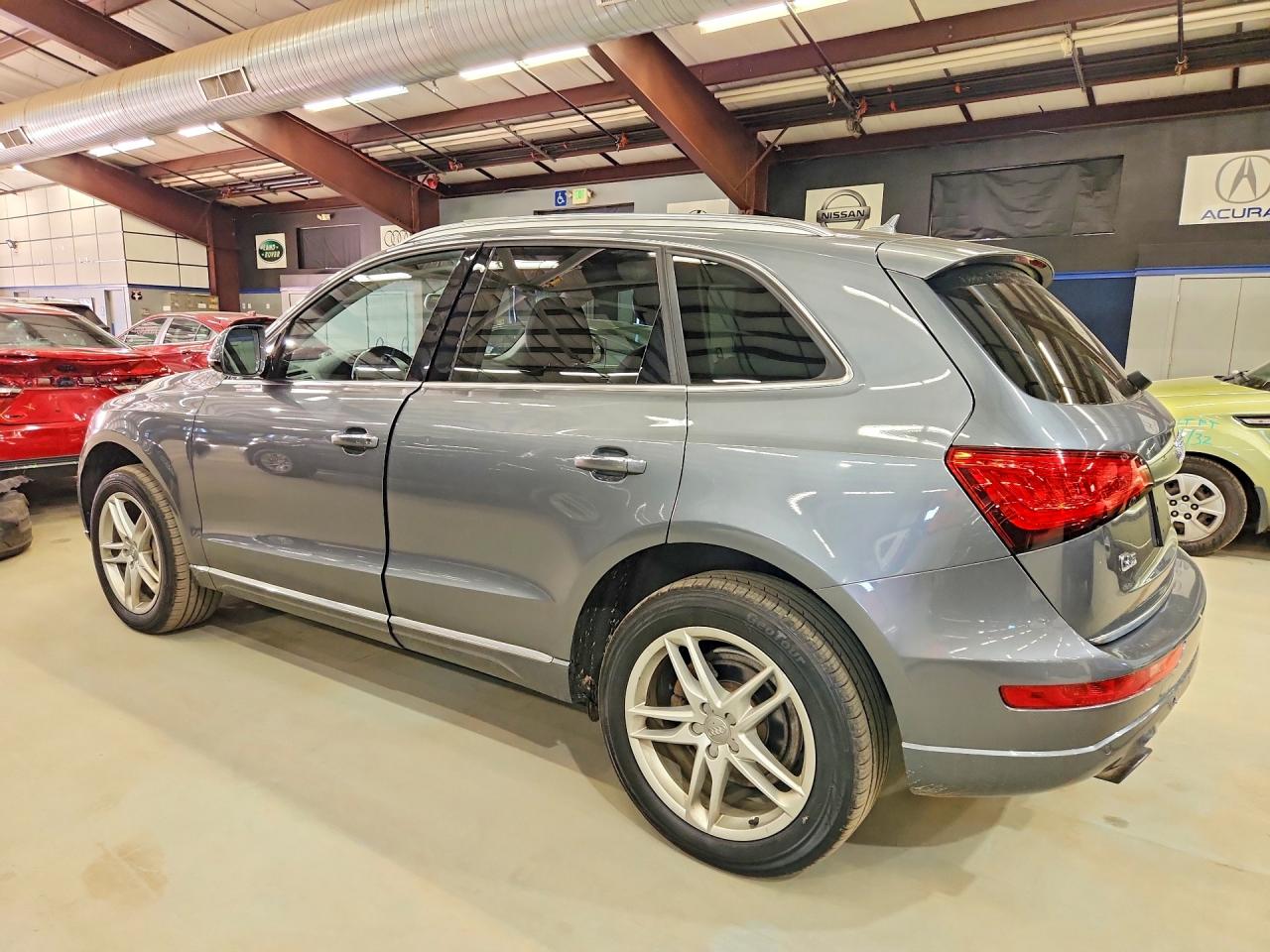 2017 AUDI Q5 quattro Premium