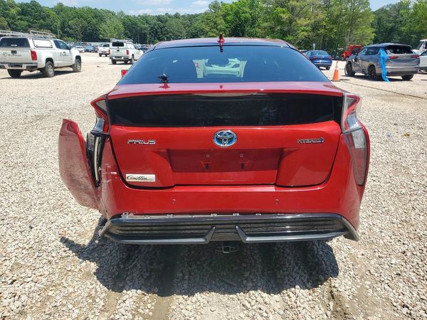 2017 TOYOTA PRIUS