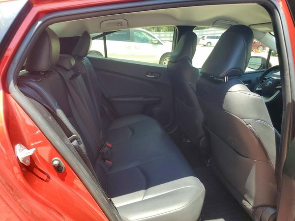 2017 TOYOTA PRIUS