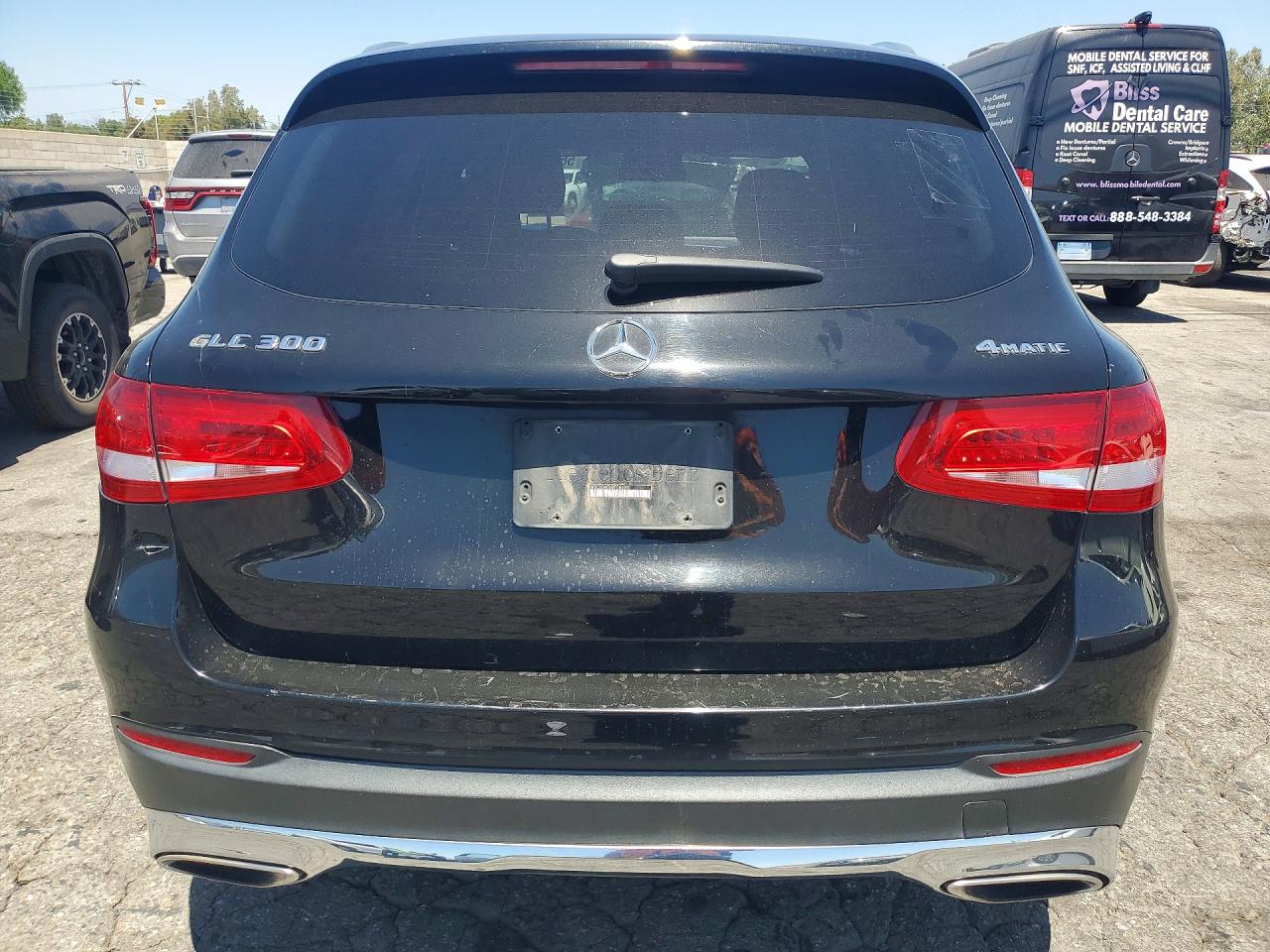 2019 MERCEDES-BENZ GLC GLC 300-4M