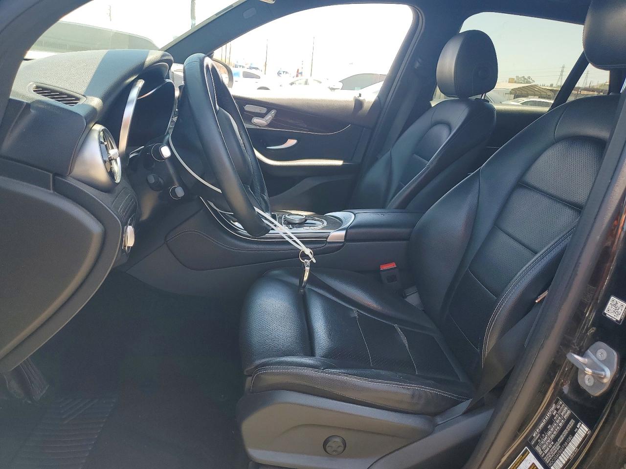 2019 MERCEDES-BENZ GLC GLC 300-4M