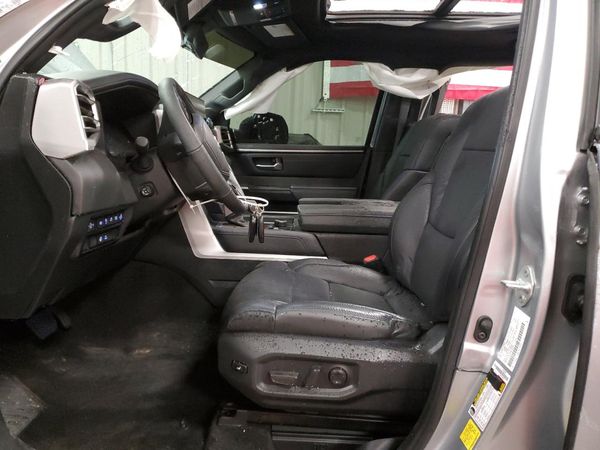 2024 TOYOTA TUNDRA